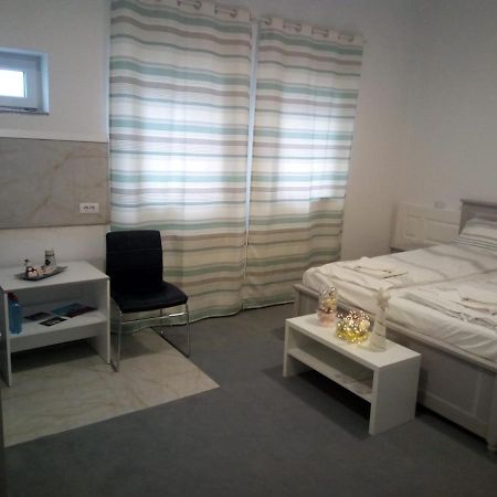 Hunedoara Sport Confort Hotel Zewnętrze zdjęcie